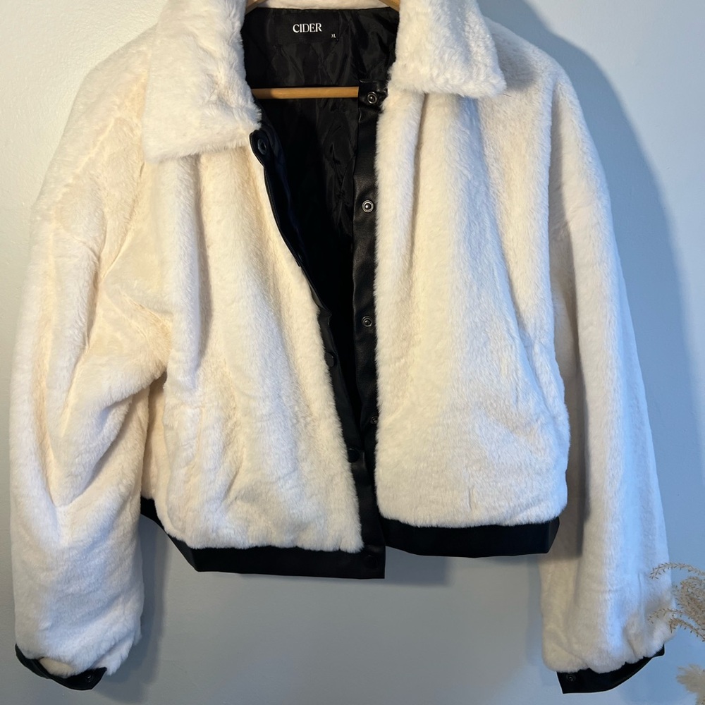Cider Women's Cream Teddy Jacket